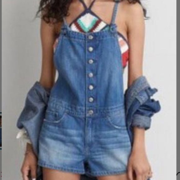 American Eagle Outfitters Pants - NWT American Eagle Denim Overall Shorts Strappy M